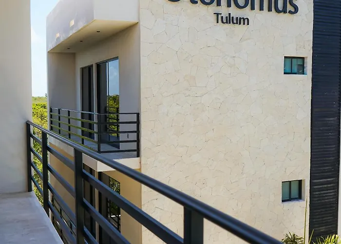 Otonomus Apartahotel